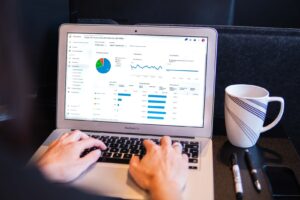 Wpływ audytu strony internetowej na poprawę SEO i dostępność dla użytkowników.