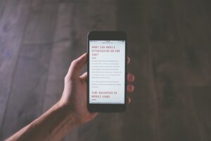 SEO a user-generated content: jak zachęcić użytkowników do tworzenia wartościowych opinii?